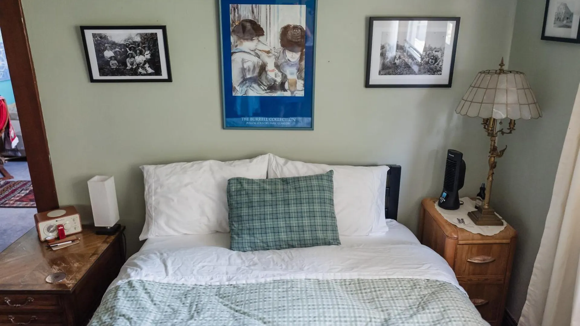 Southeast Portland Comfy & Eclectic Craftsman Home United States